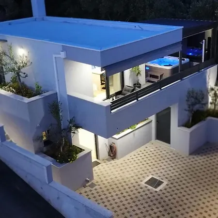 Vucko With Jacuzzi * מאקרסקה