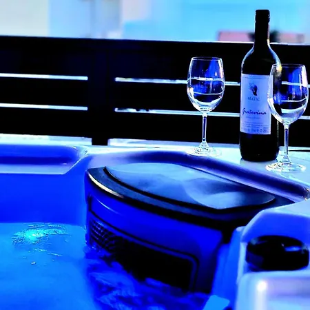 Holiday home Vucko With Jacuzzi *