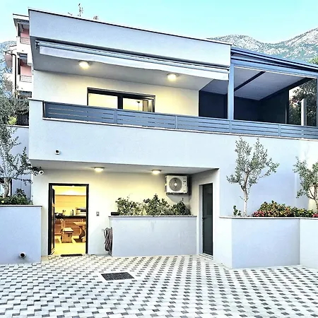 Σπίτι διακοπών Vucko With Jacuzzi Μακάρσκα