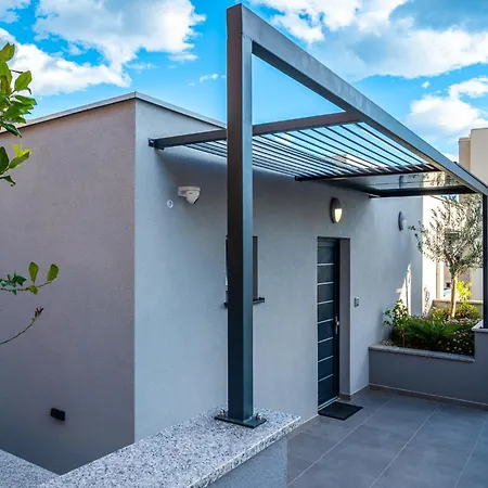 Σπίτι διακοπών Vucko With Jacuzzi Μακάρσκα