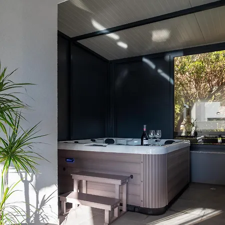 Vucko With Jacuzzi * Μακάρσκα