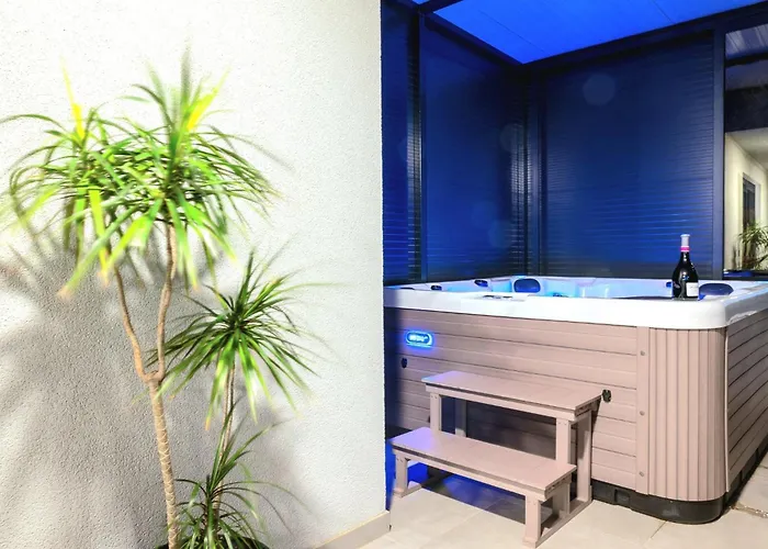 Holiday home Vucko With Jacuzzi *
